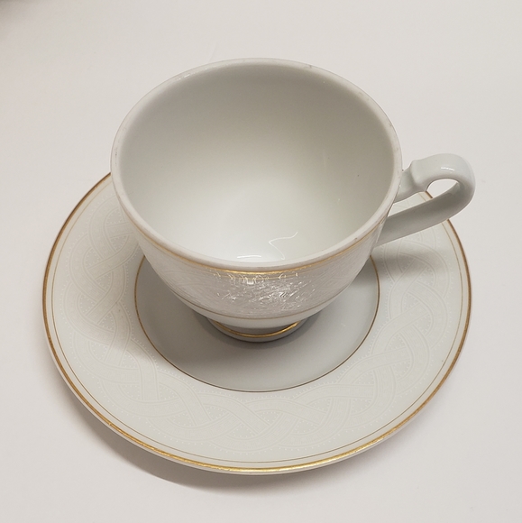 Laura Biagiotti Merletti Dotted Lace Gold Rim Espresso Cup & Saucer High End - Picture 10 of 12